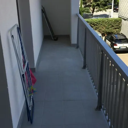 T3 Centre-ville, 280m De La Plage, Parking, Proche Gare, Balcon - Fr-1-433-4 Apartment