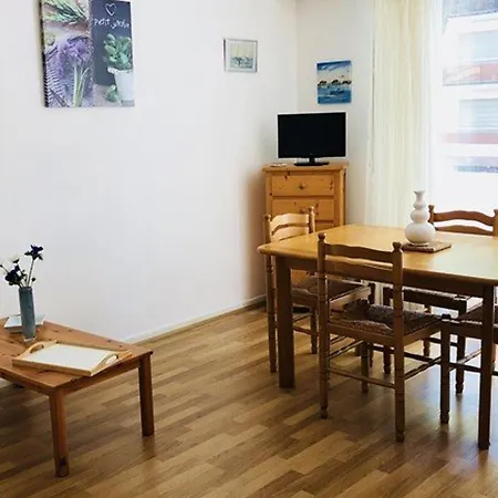 Apartment T3 Centre-ville, 280m De La Plage, Parking, Proche Gare, Balcon - Fr-1-433-4 *